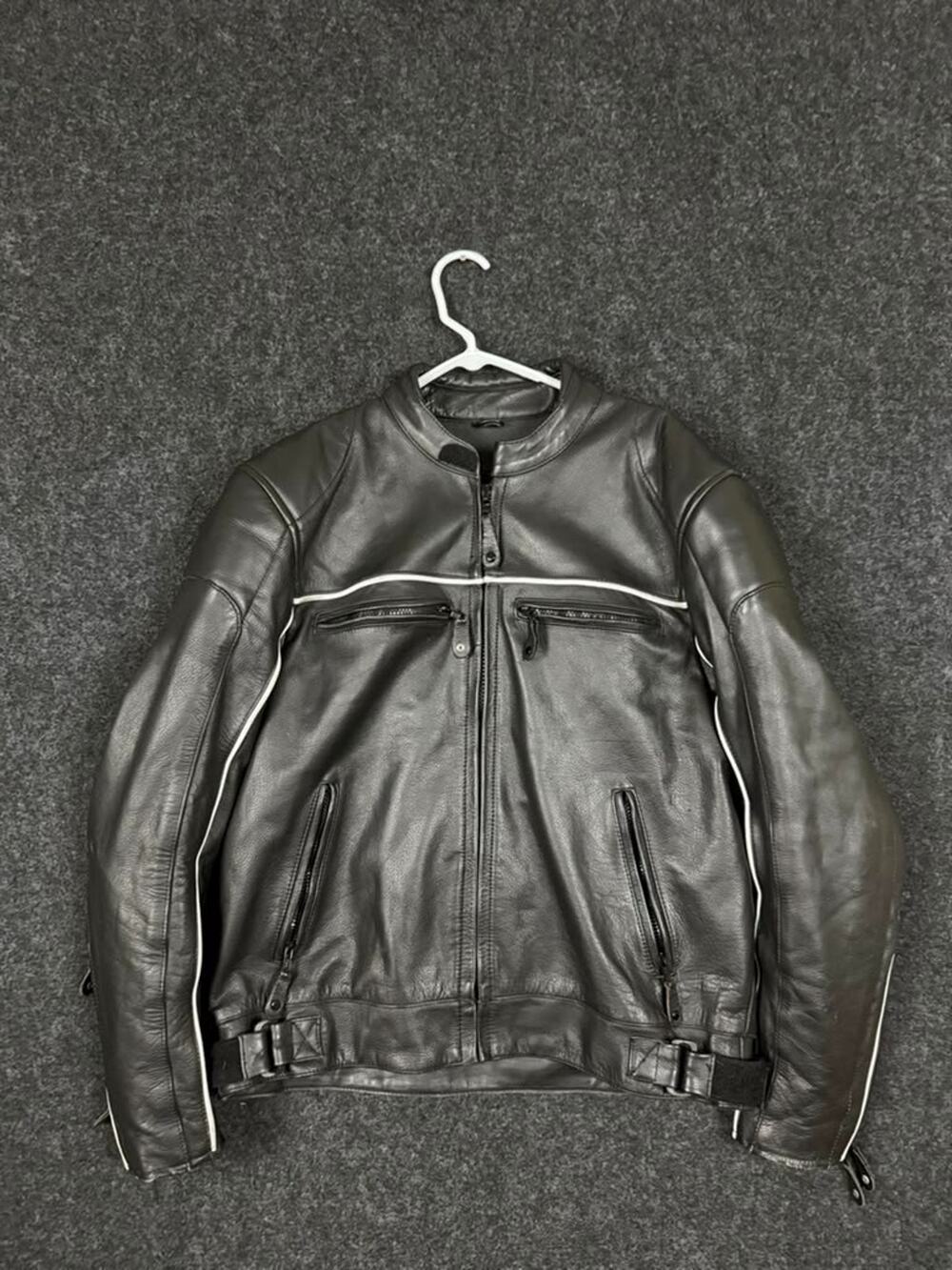 Raider men's black leather armored motorcycle jacket size 46 white piping